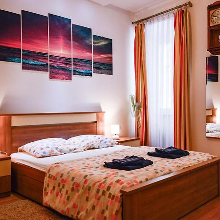 Charming Marine Style Apartment Cres Kültér fotó